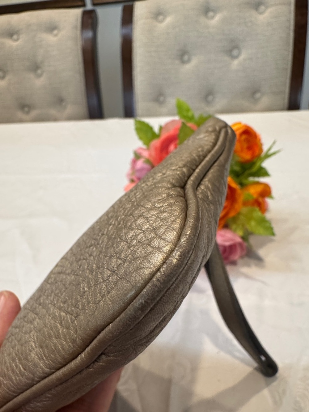 Authentic Gucci Metallic Pewter Leather Wristlet Clutch - Picture 4 of 14
